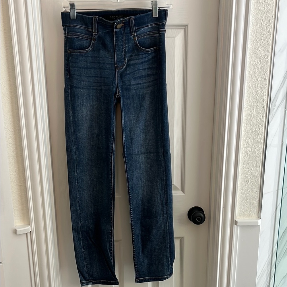 Liverpool Gia Glider Pull-On Slim Straight Leg Jean